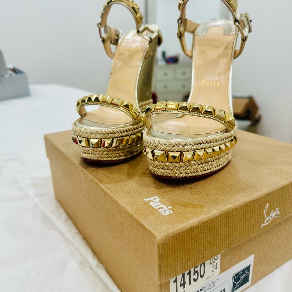 Christian Louboutin Wedges 38